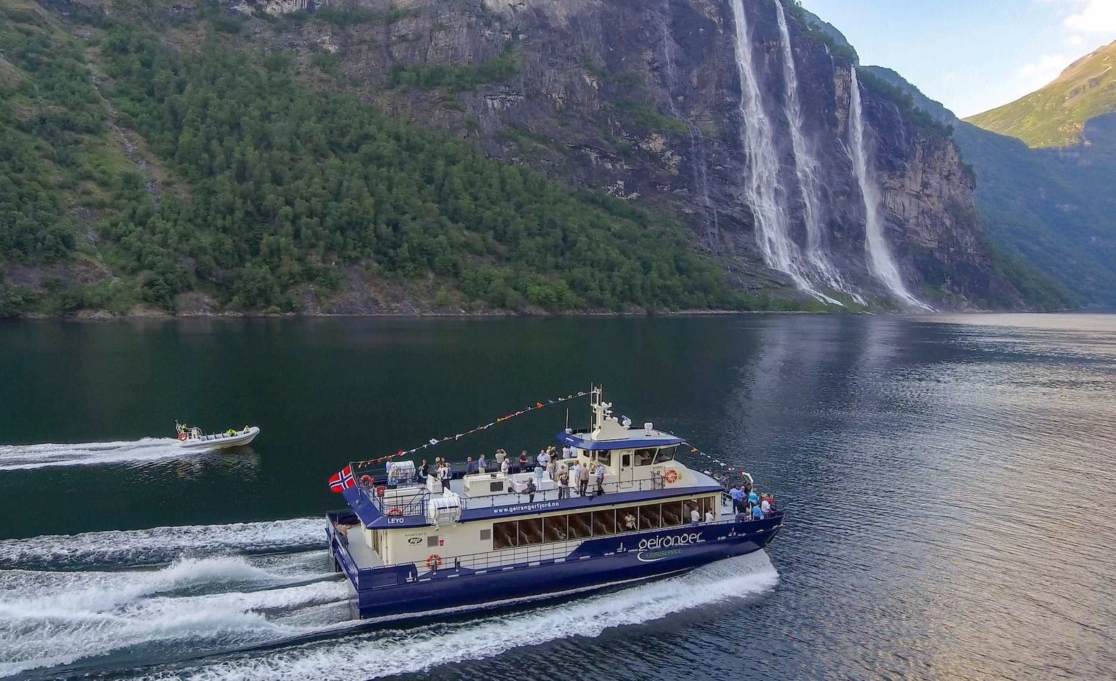 Fjord Cruise Norway: Routes, Tips & Travel Guide